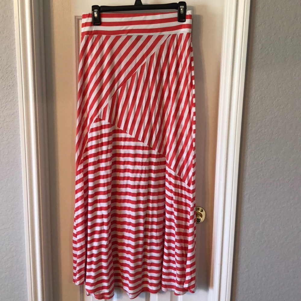 Flowy striped maxi skirt!!